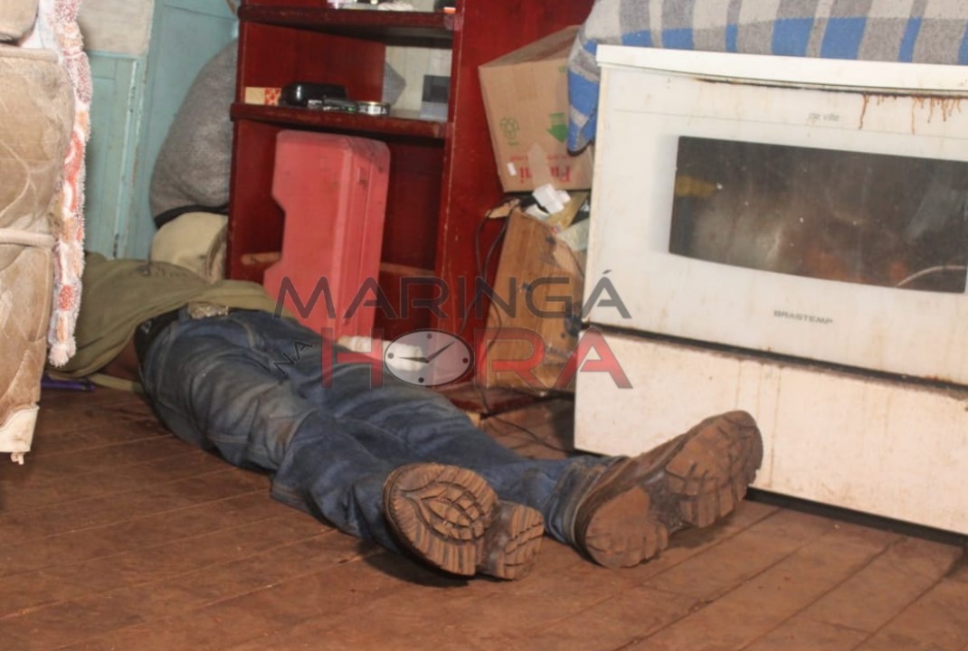 foto de Homem é executado dentro de casa com um tiro na cabeça em Maringá