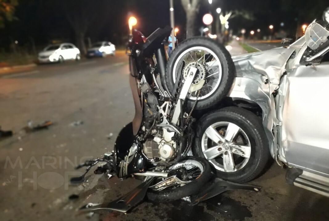 foto de Acidente entre moto e caminhonete deixa jovem ferido em Maringá