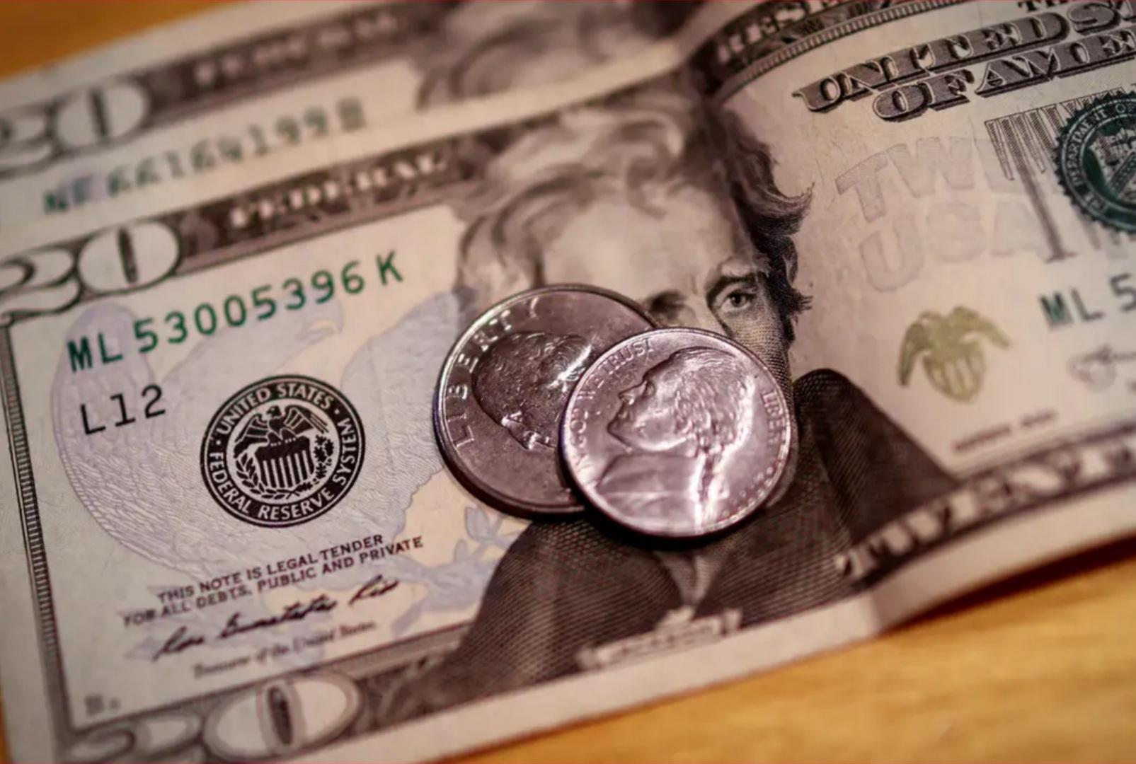 foto de Dólar fecha em R$ 6,06 e atinge recorde desde Plano Real