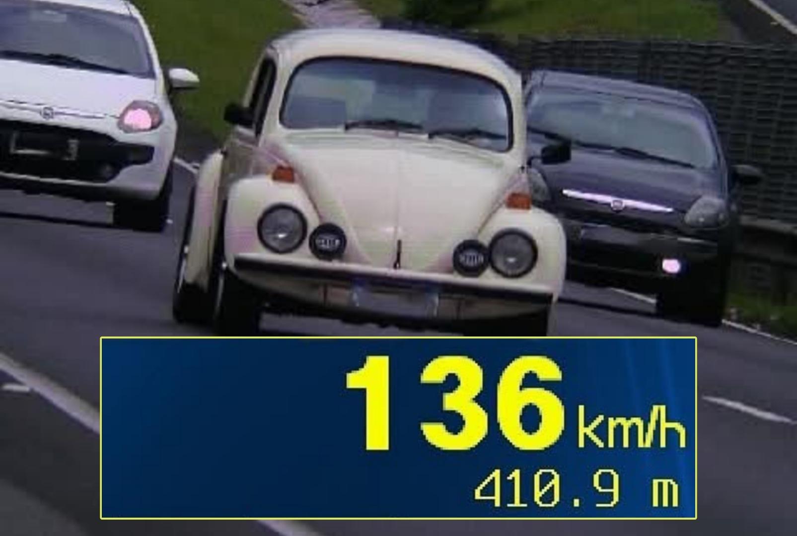 foto de PRF flagra 132 carros em excesso de velocidade em quatro horas em único ponto