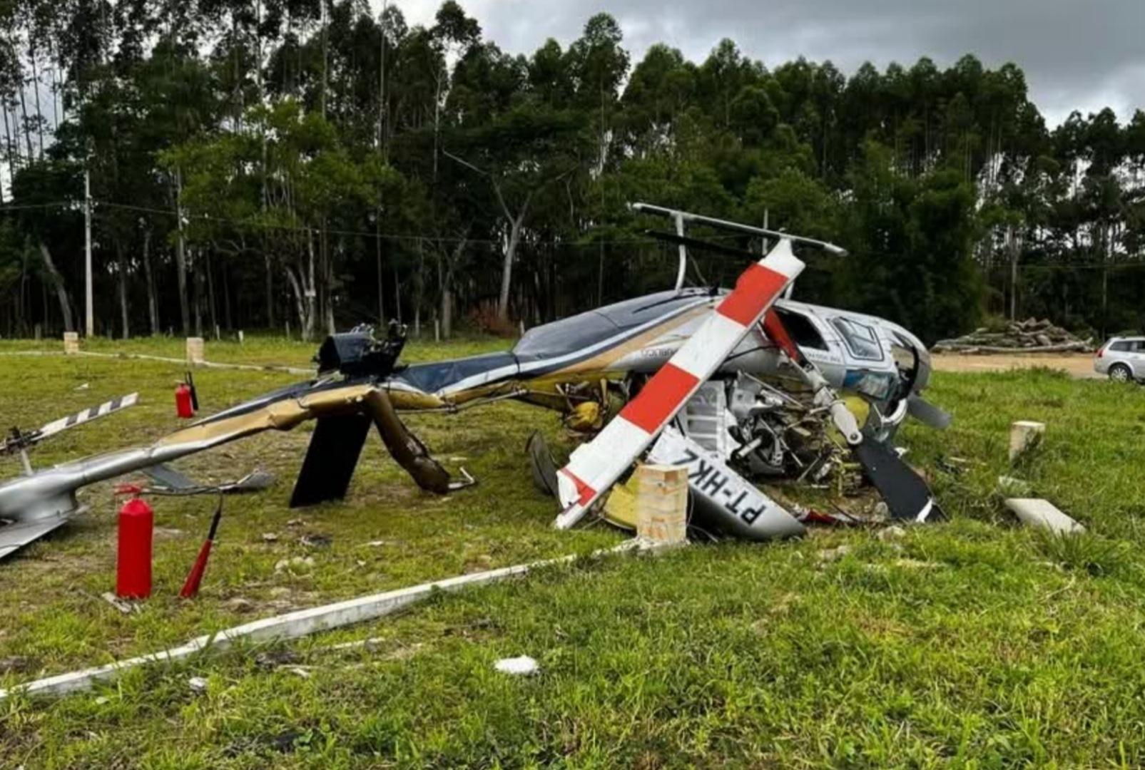 foto de Helicóptero com 5 pessoas cai ao tentar levantar voo em Penha