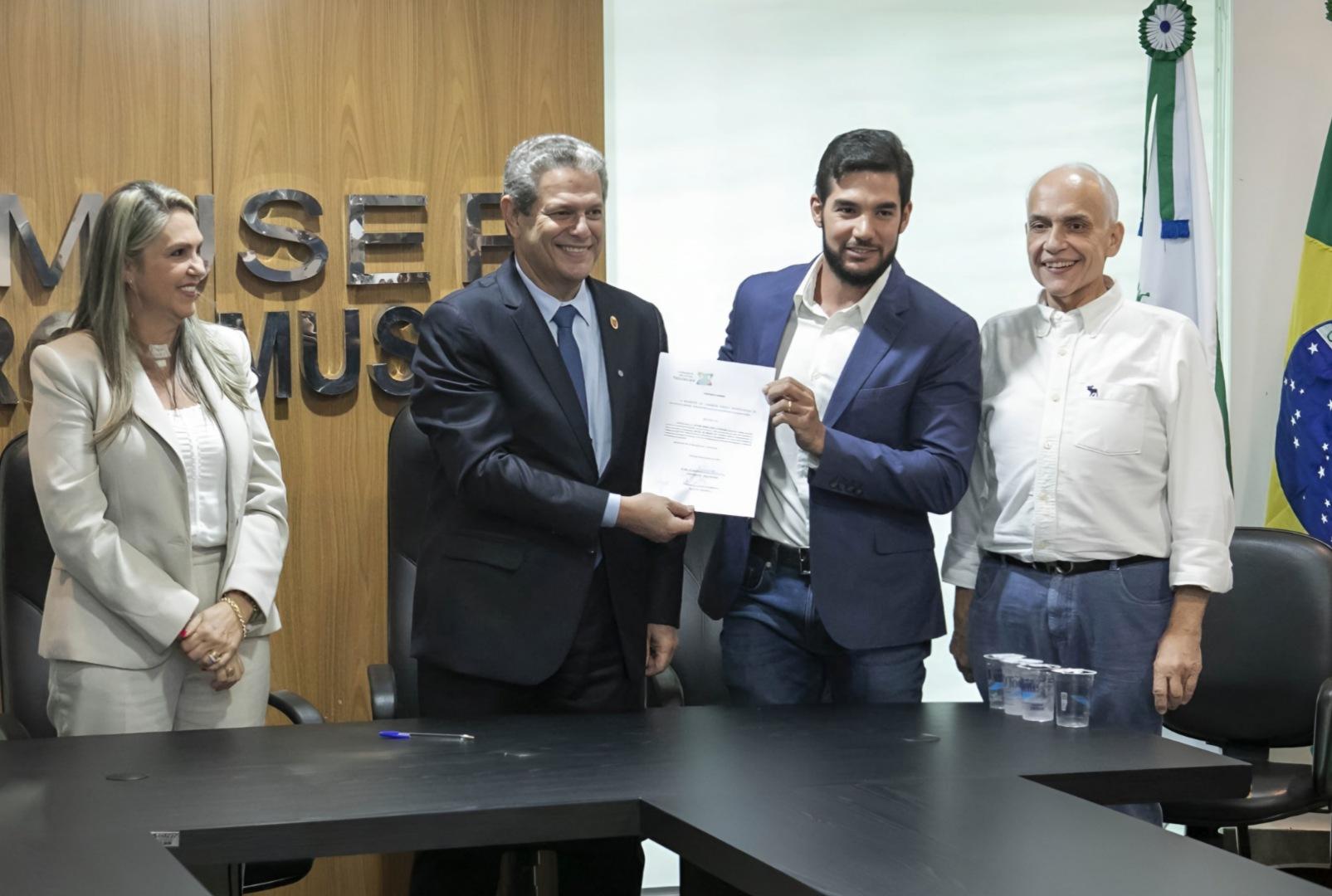 foto de Médico Etore Moscardi Luziardi é empossado como novo diretor do Samu Regional
