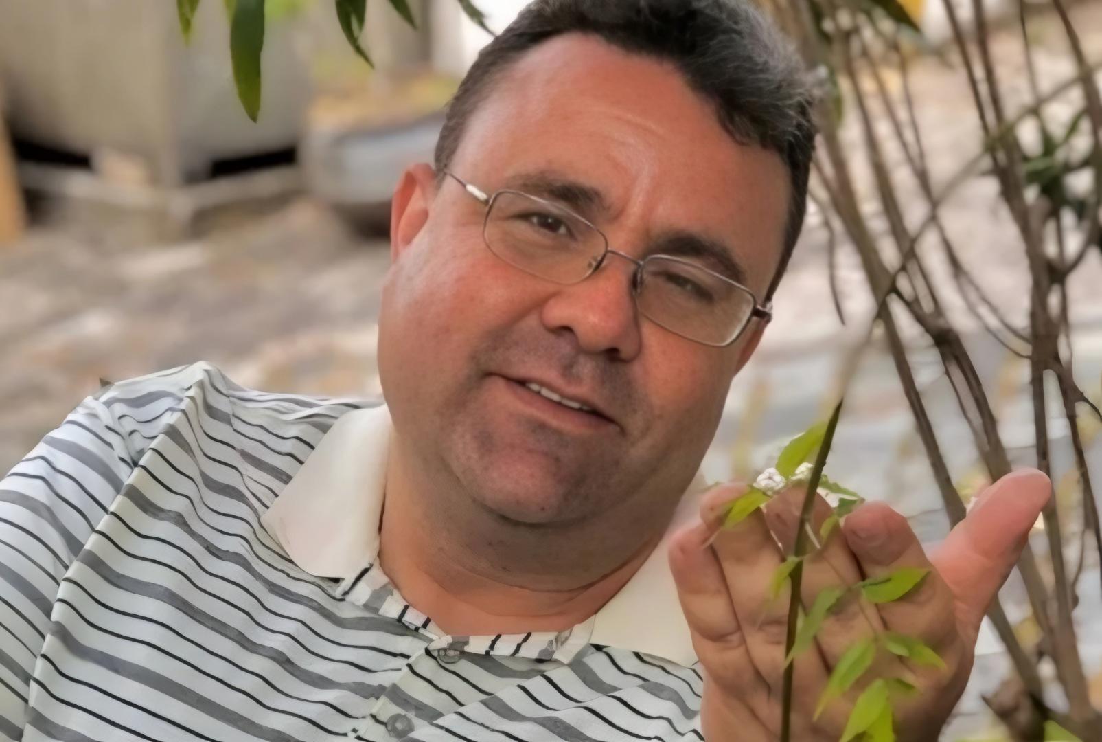 foto de Jornalista é encontrado morto amarrado e com fita adesiva na boca no Paraná
