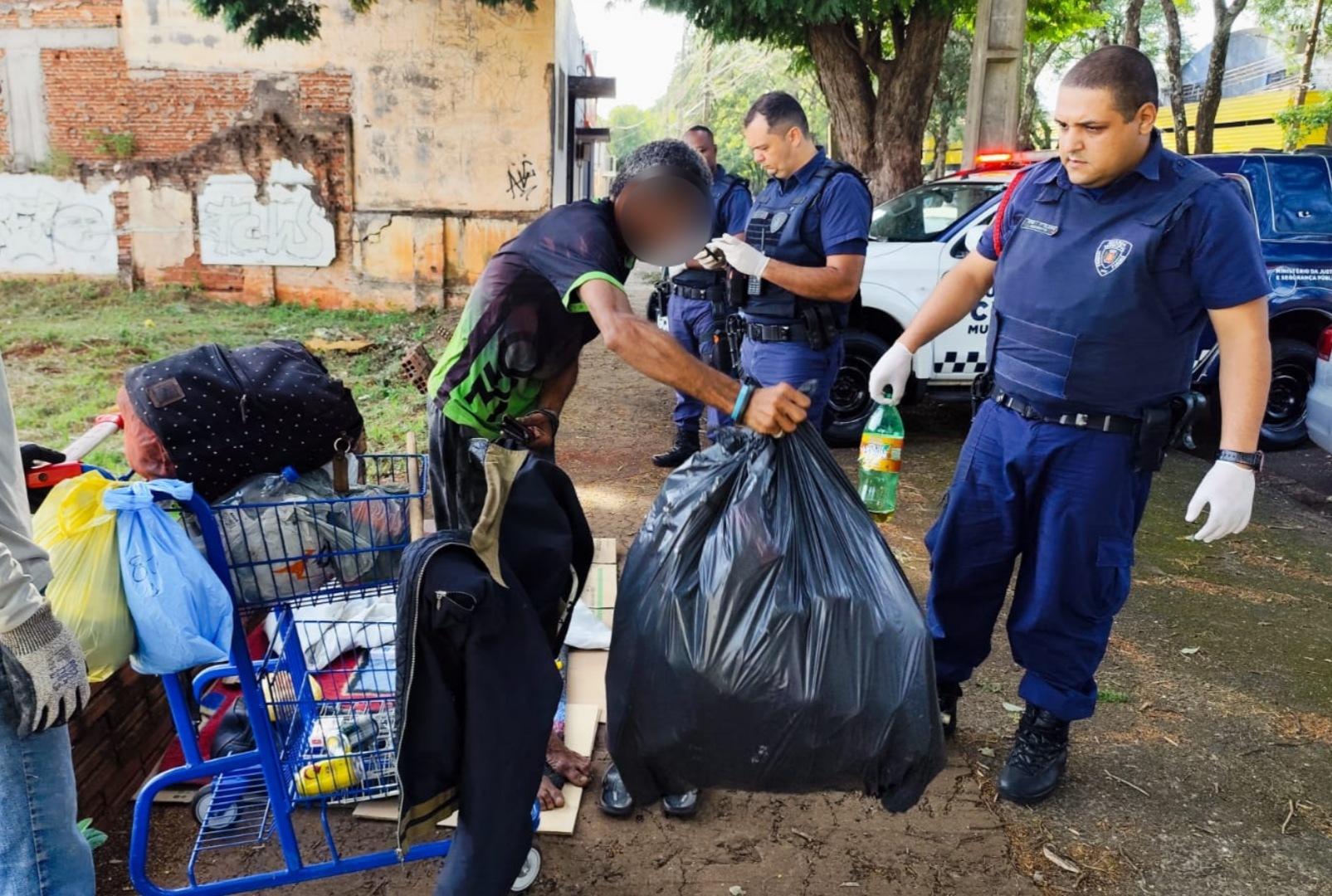 foto de Operação Ordem Pública fiscaliza locais que ficam moradores de rua em Maringá