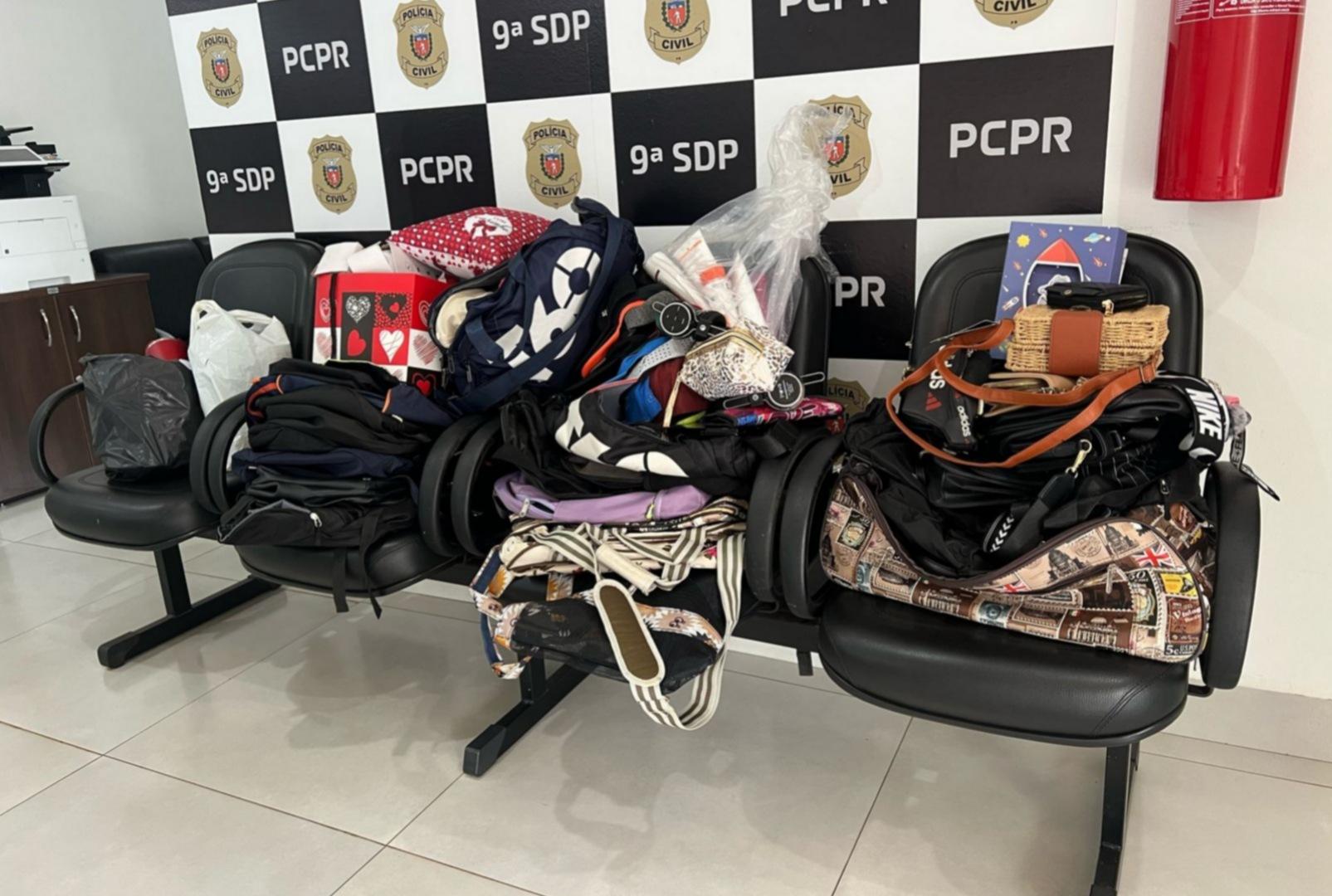 foto de Polícia cumpre mandado contra mulher que teria furtado mais de R$ 19 mil em itens do local em que trabalhava
