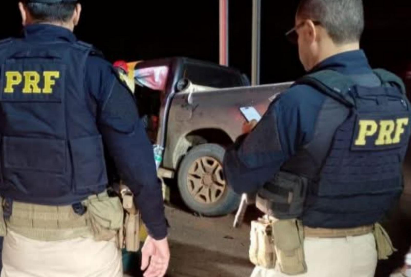 foto de Colisão frontal entre carro e caminhonete deixa quatro mortos e cinco feridos