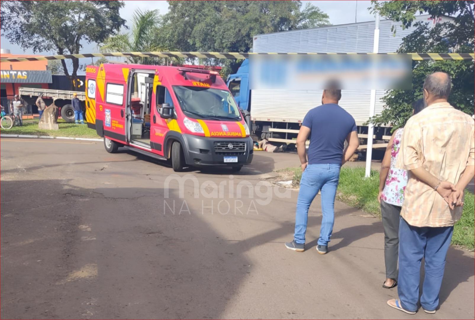 foto de Mulher morre após ser atingida por caminhão na região