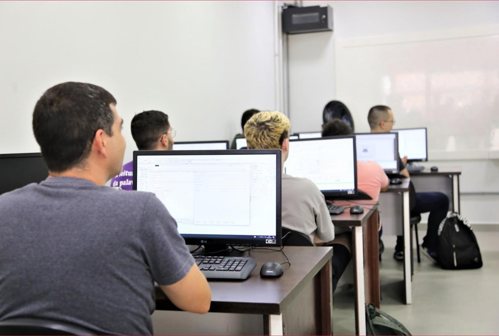 foto de Prefeitura de Maringá abre inscrições para cursos gratuitos nas áreas de robótica e design digital