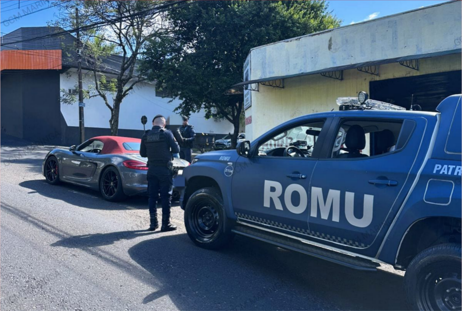 foto de ROMU de Maringá apreende carro de luxo PORSCHE com mais de 20 mil reais em impostos atrasados após manobras perigosas
