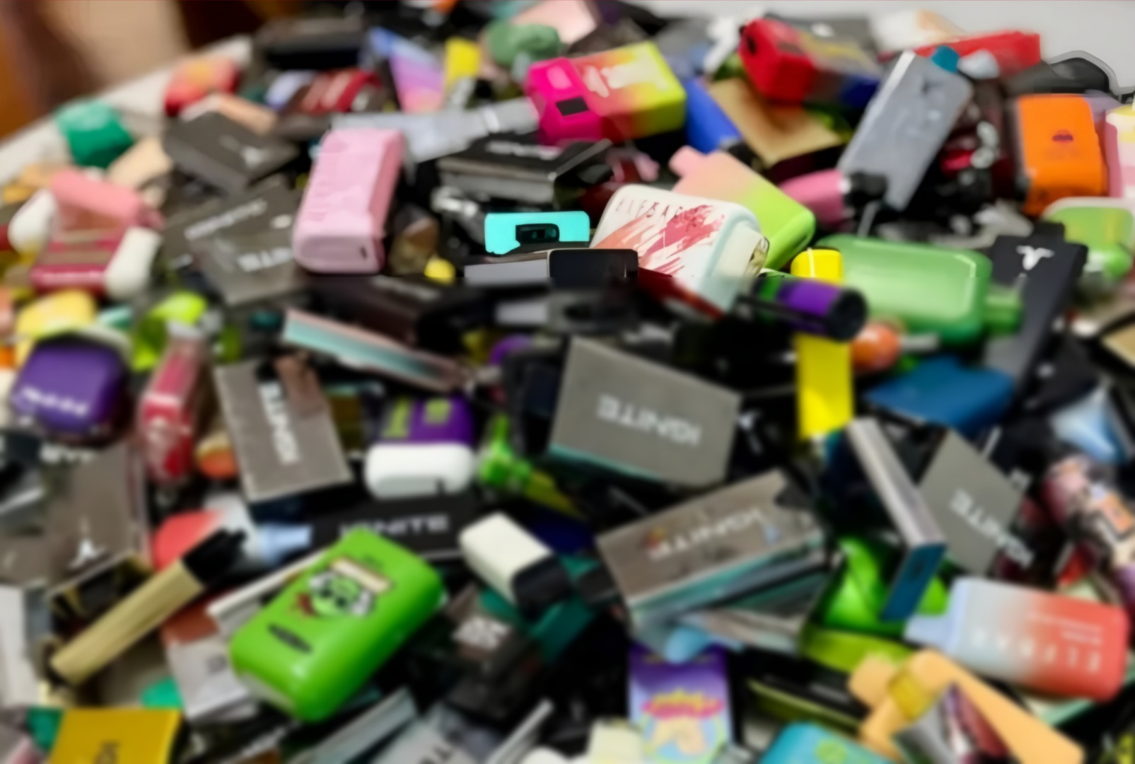 foto de Paraná deflagra megaoperação para recolher cigarros eletrônicos nas escolas