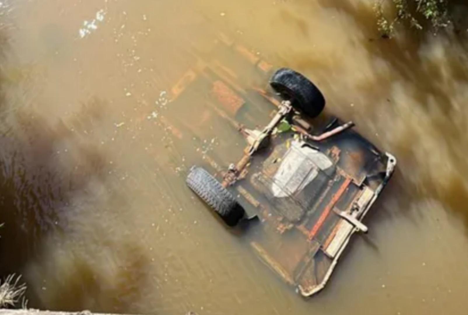 foto de Jovem morre após caminhonete cair de ponte e afundar em rio no Paraná