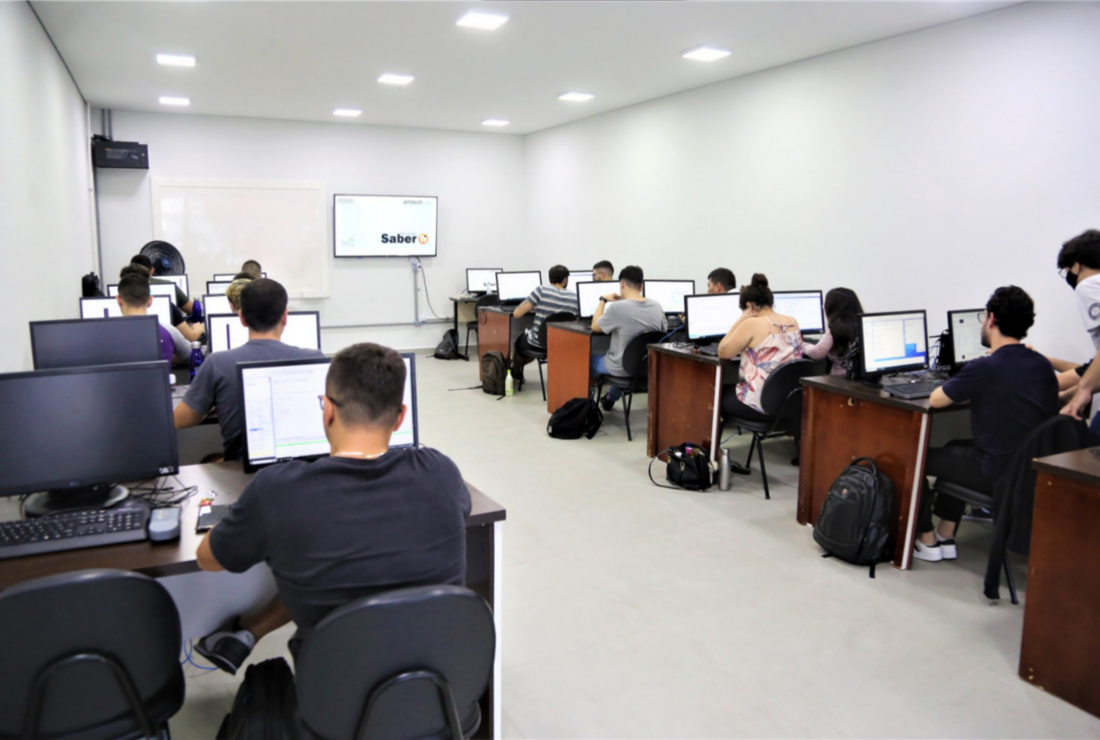 foto de Inscrições para cursos gratuitos de Informática Básica e de Programação abrem nesta segunda-feira, 21