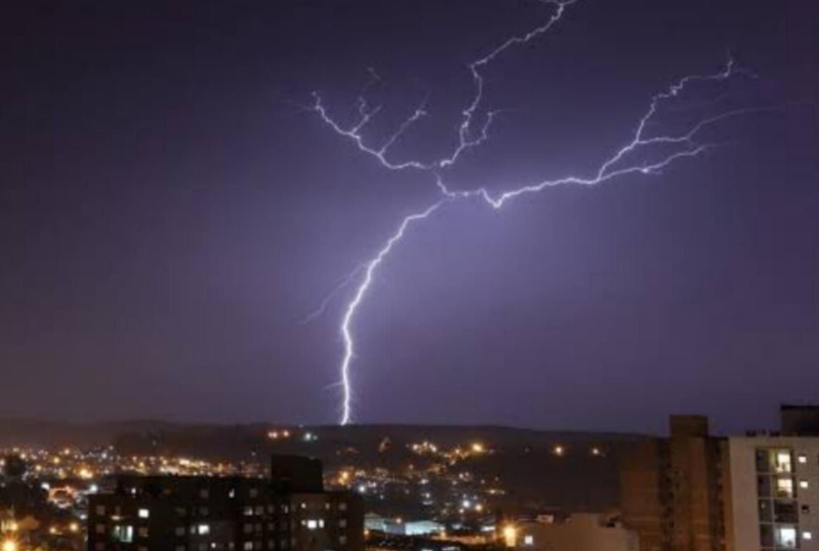 foto de Frente fria avança no Sul e traz risco de temporais no Paraná e Santa Catarina a partir de domingo, alerta Inmet