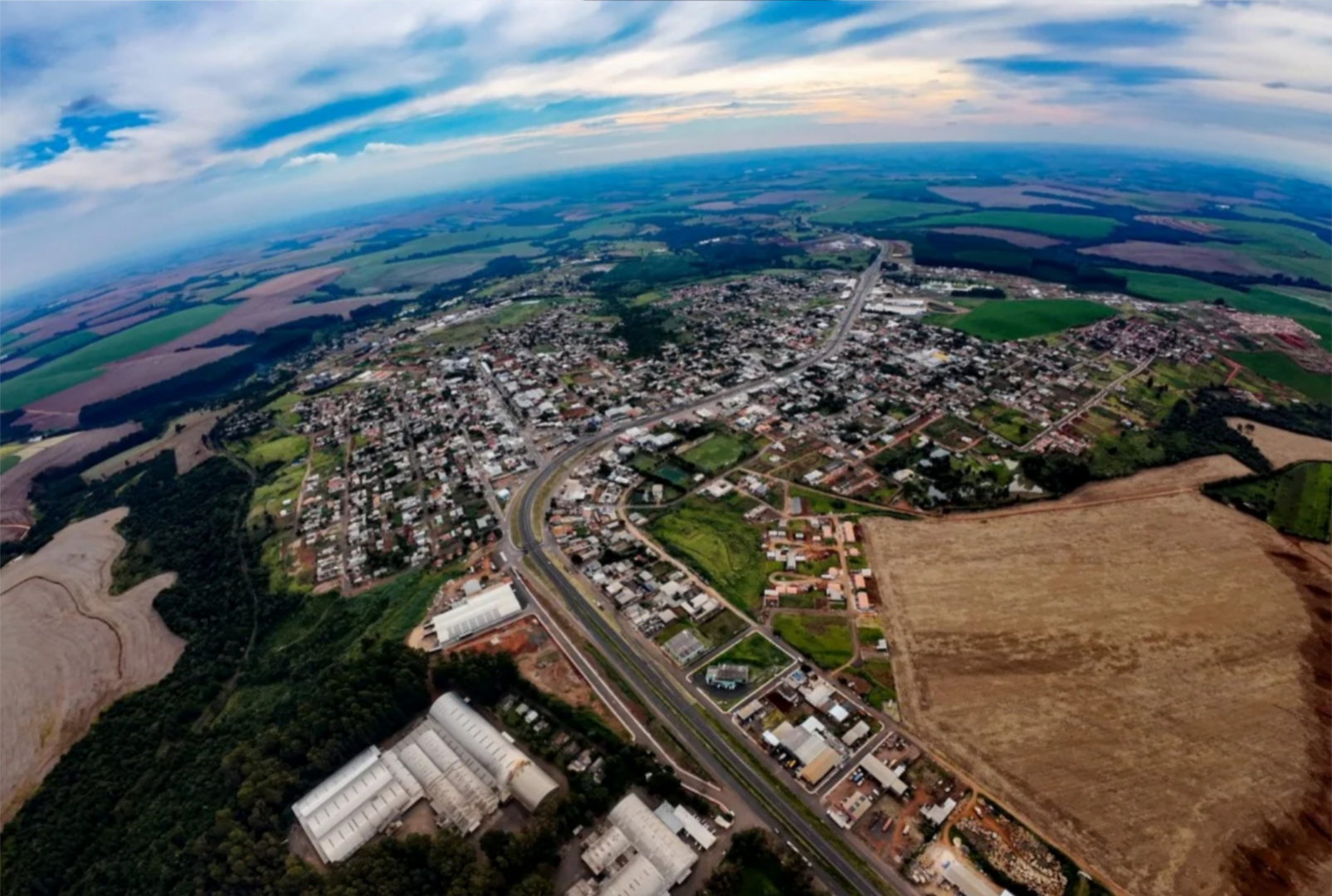 foto de Paraná tem concurso público com 67 vagas e cadastro reserva; salários chegam a R$ 12,6 mil