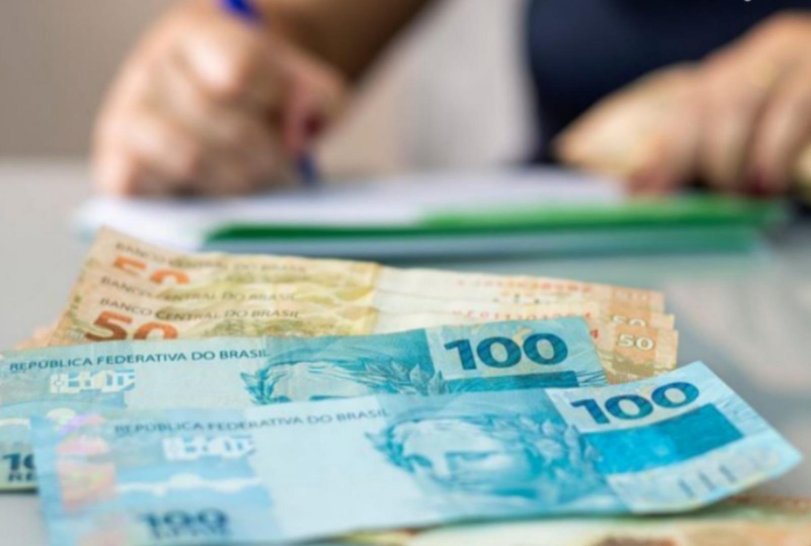 foto de Pagamentos do Bolsa Família e Auxílio Gás começam nesta segunda-feira (18). Confira o calendário