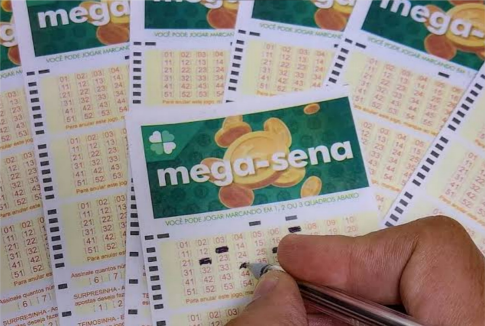 foto de Paraná sortudo! Três ganhadores levam bolada na Quina da Mega-Sena