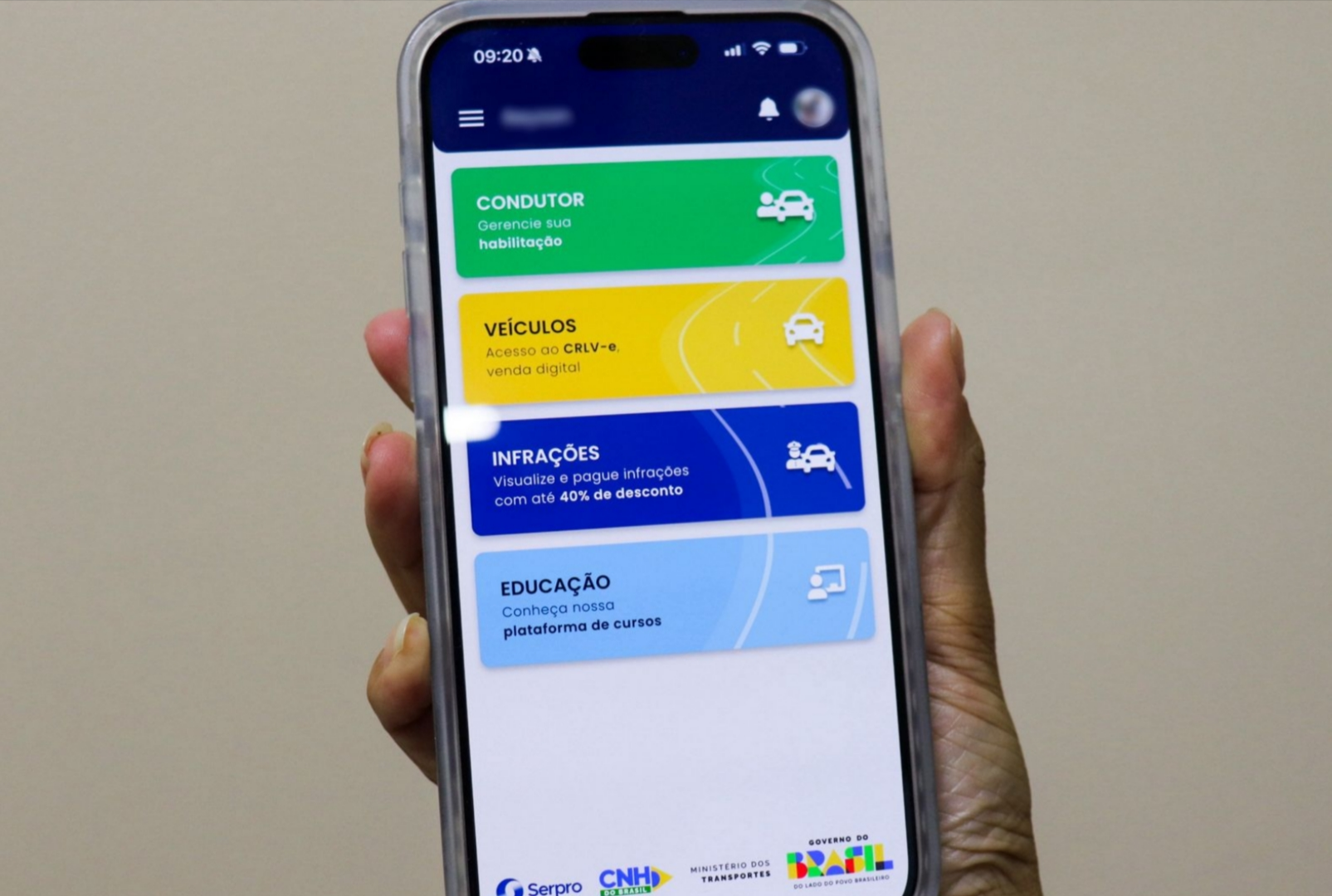 foto de Falhas graves e dificuldades travam emissão da nova CNH no Brasil e geram revolta entre candidatos
