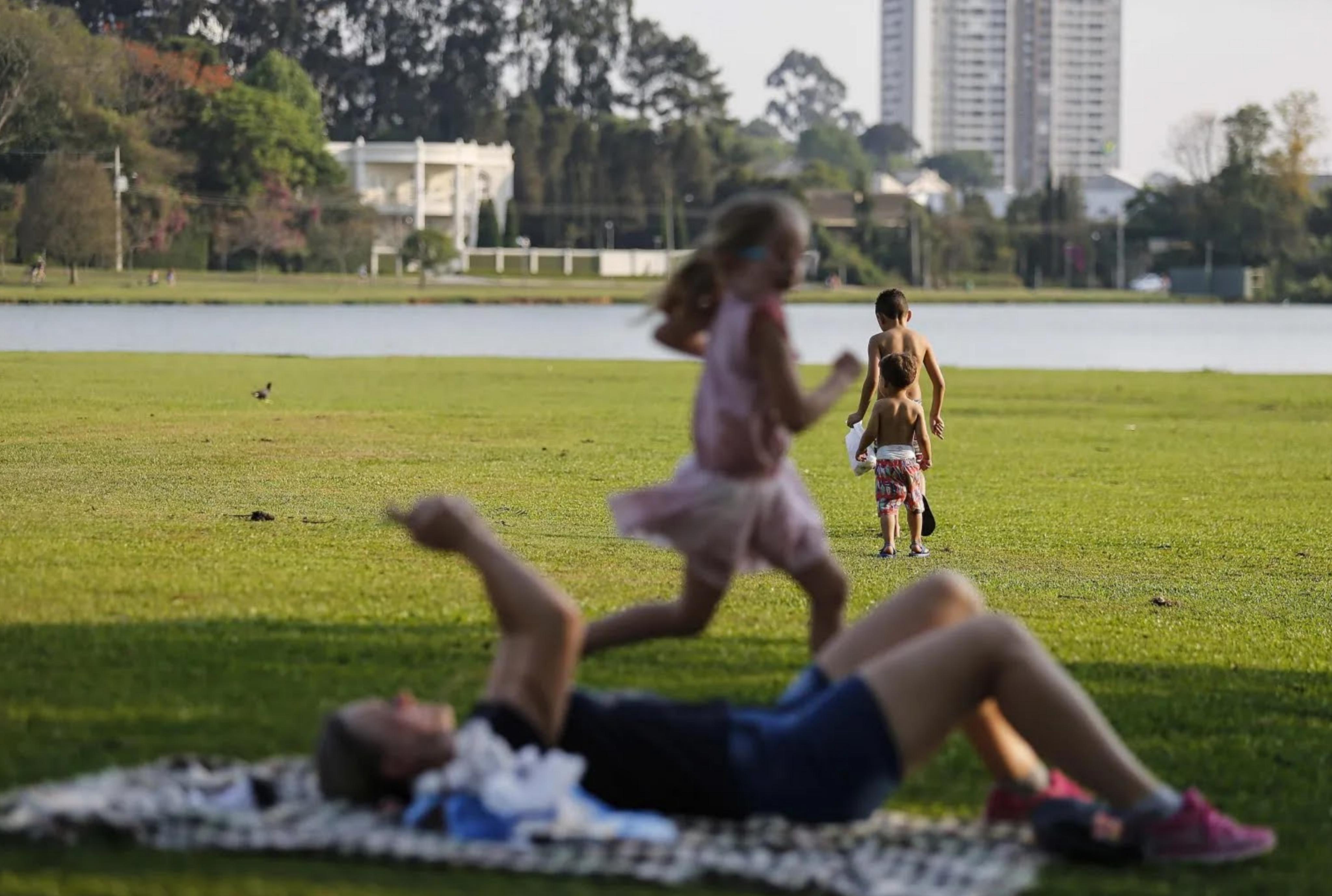 foto de Paraná ferve com 39,7°C e risco de temporais no fim de semana; veja quais as cidades