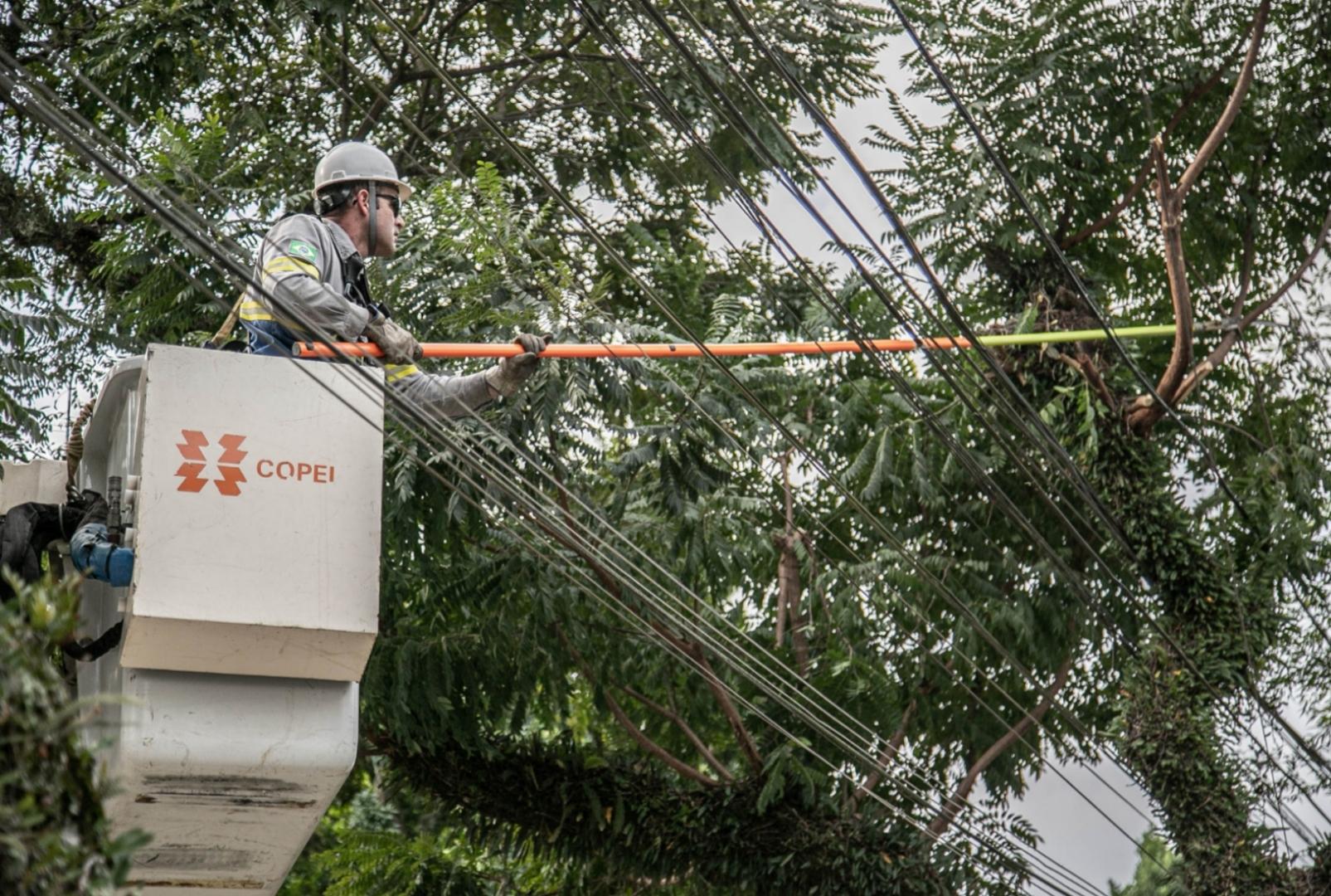 foto de Copel realiza desligamentos de energia em bairros de Maringá; veja horários