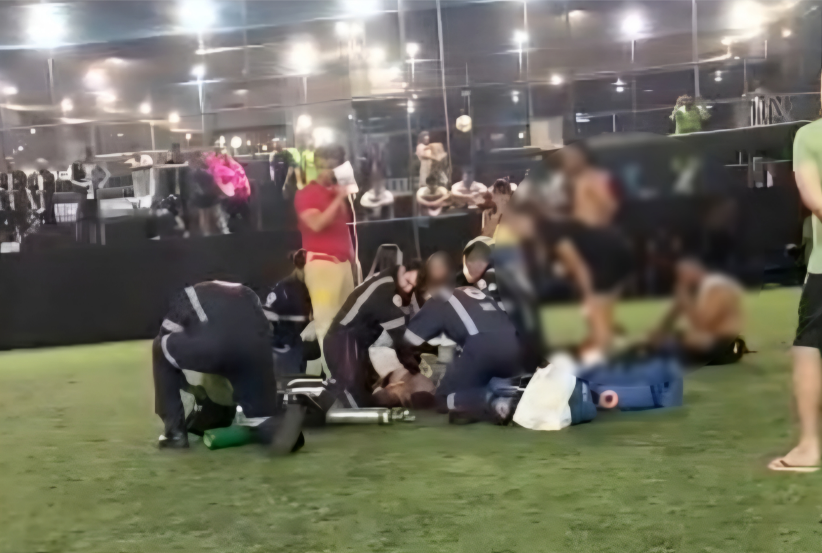 foto de Jogador de futebol passa mal e morre durante partida em Maringá