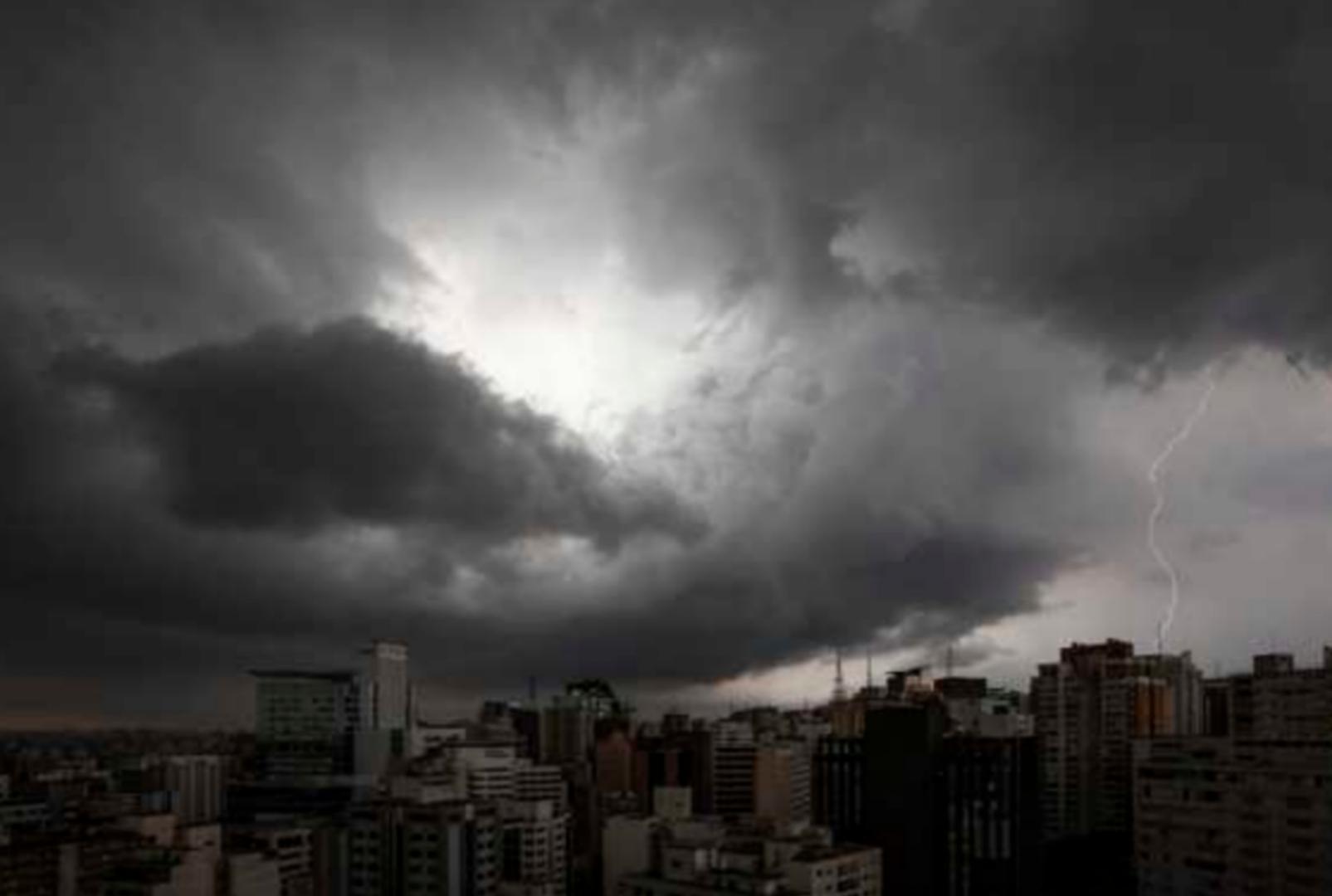 foto de INMET emite aviso de temporal com ventos de até 60 km/h no Paraná – confira os locais