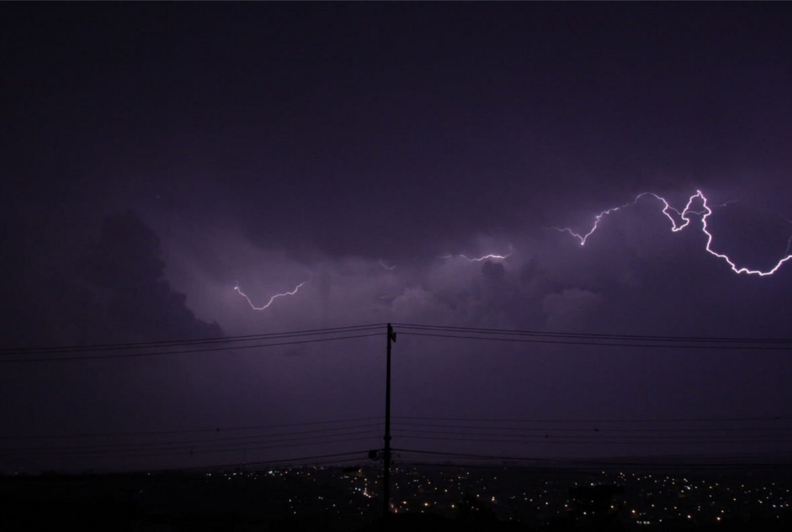 foto de Temporal pode atingir o Paraná na madrugada desta quarta (18); veja as cidades afetadas