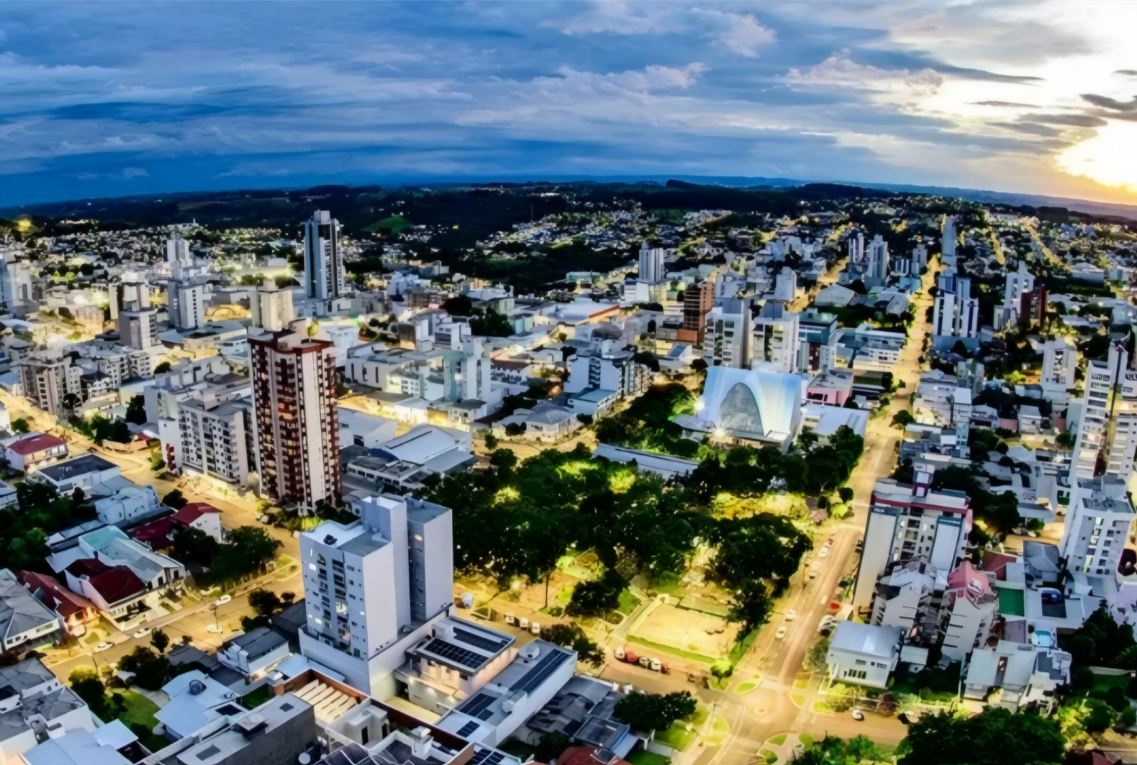 foto de Cidade com 30,4 mil habitantes no Paraná abre concurso com 47 vagas e salário de até R$ 23,4 mil; veja como participar