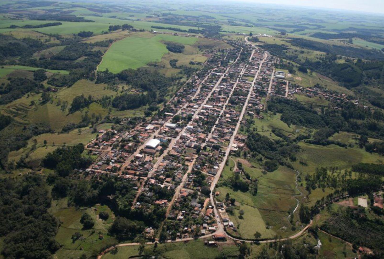 foto de Prefeitura de cidade com 10,8 mil habitantes no Paraná abre concurso com 23 vagas; veja como participar e salário de até R$ 4,8 mil