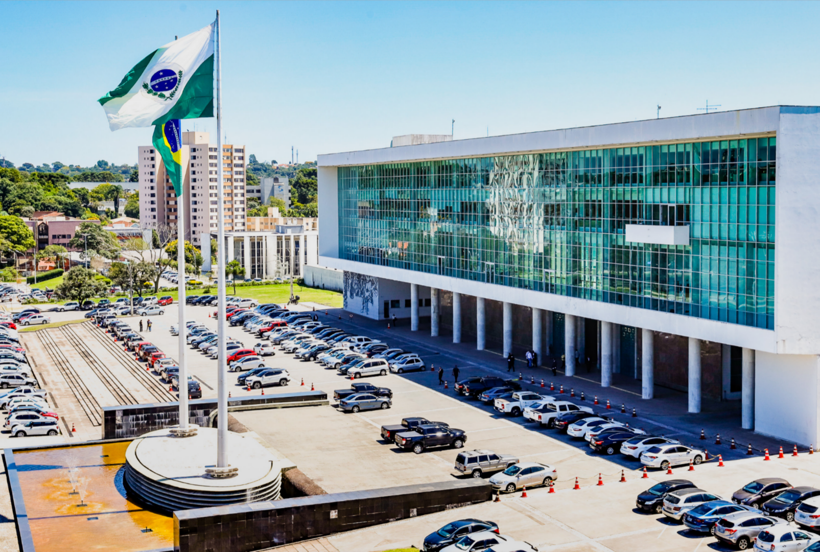 foto de Governo do Paraná vai convocar mais de 3 mil candidatos de diferentes concursos