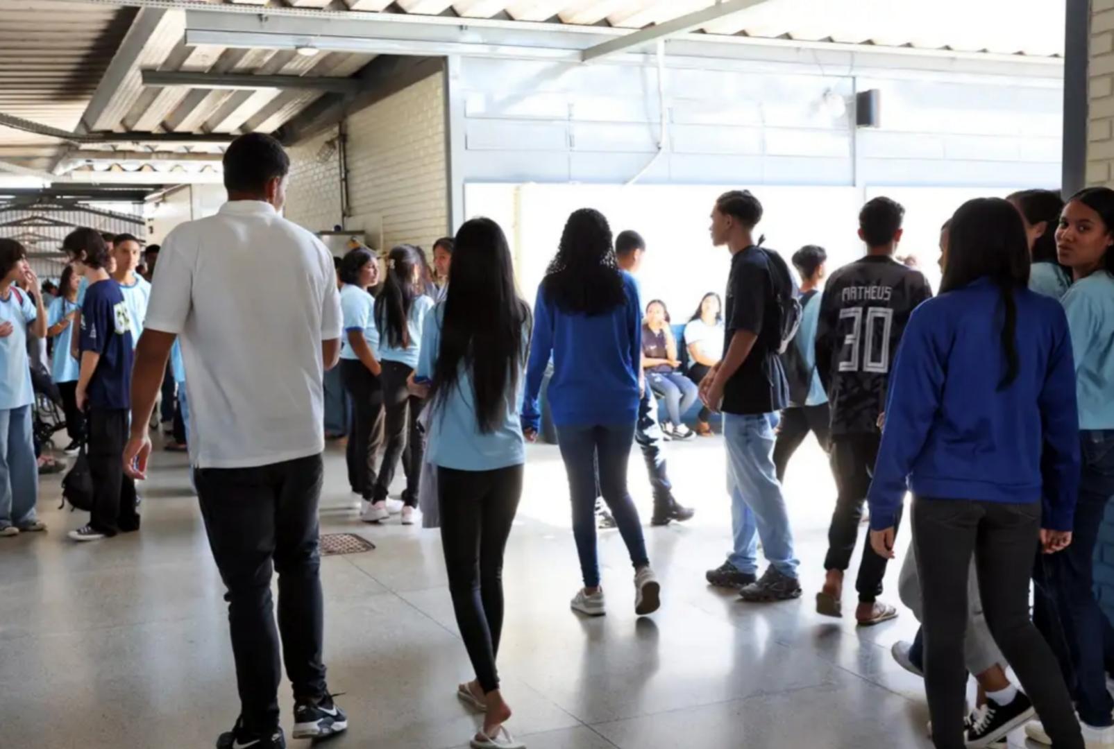 foto de Pé-de-Meia: beneficiários nascidos em novembro e dezembro recebem hoje