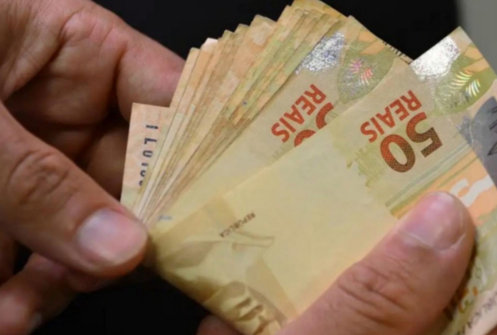 foto de Aposentados e pensionistas do INSS terão o 13° salário antecipado para os meses de abril e maio