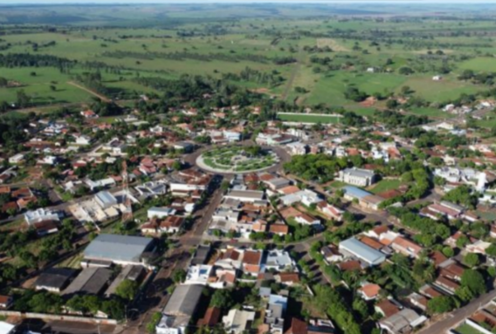 Cidade com menos de 2 mil moradores no noroeste do Paraná abre concurso com salários de até R$ 13 mil; saiba como participar