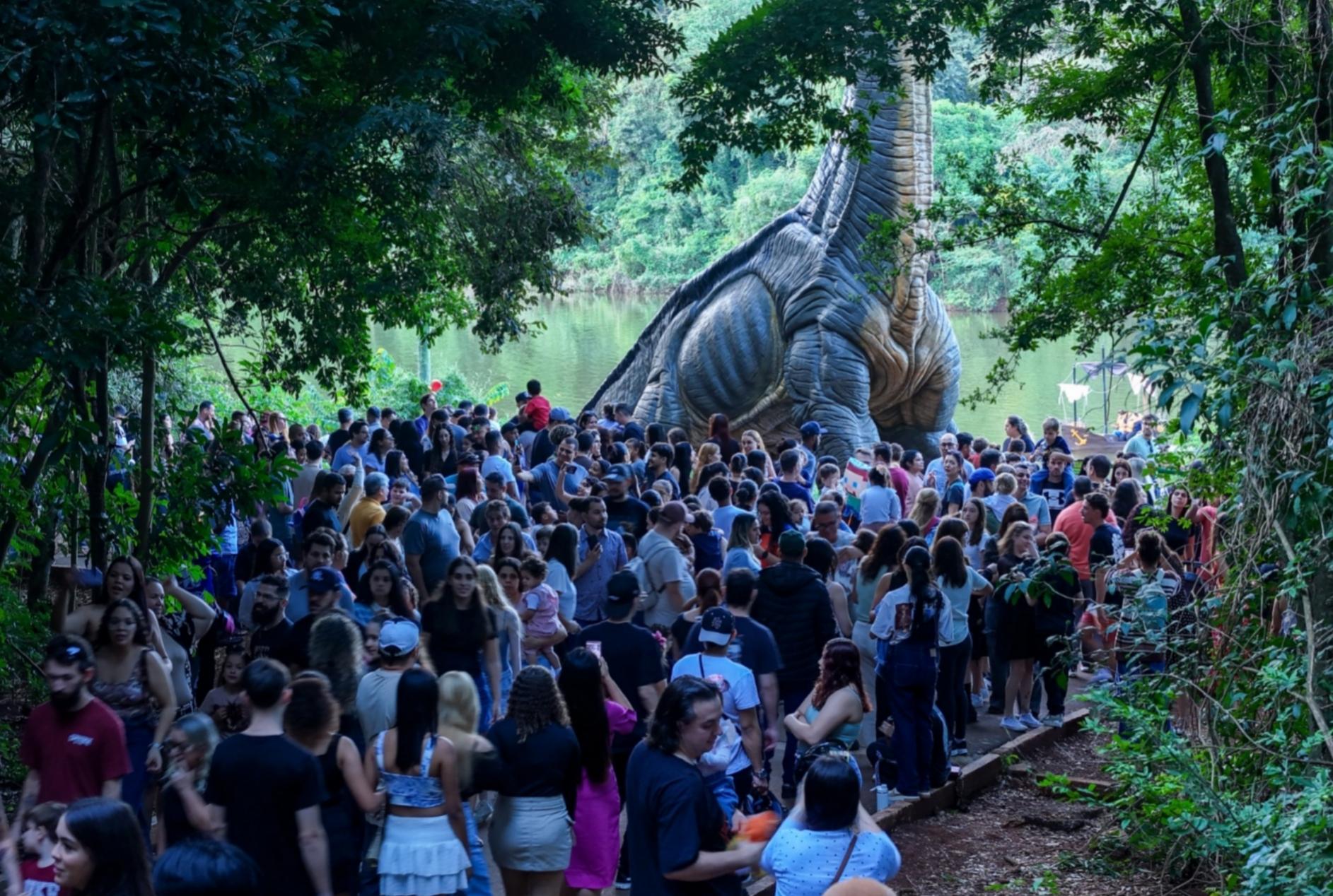 A pedido da comunidade, exposição ‘Jurássico Condor’ no Parque do Ingá é prorrogada