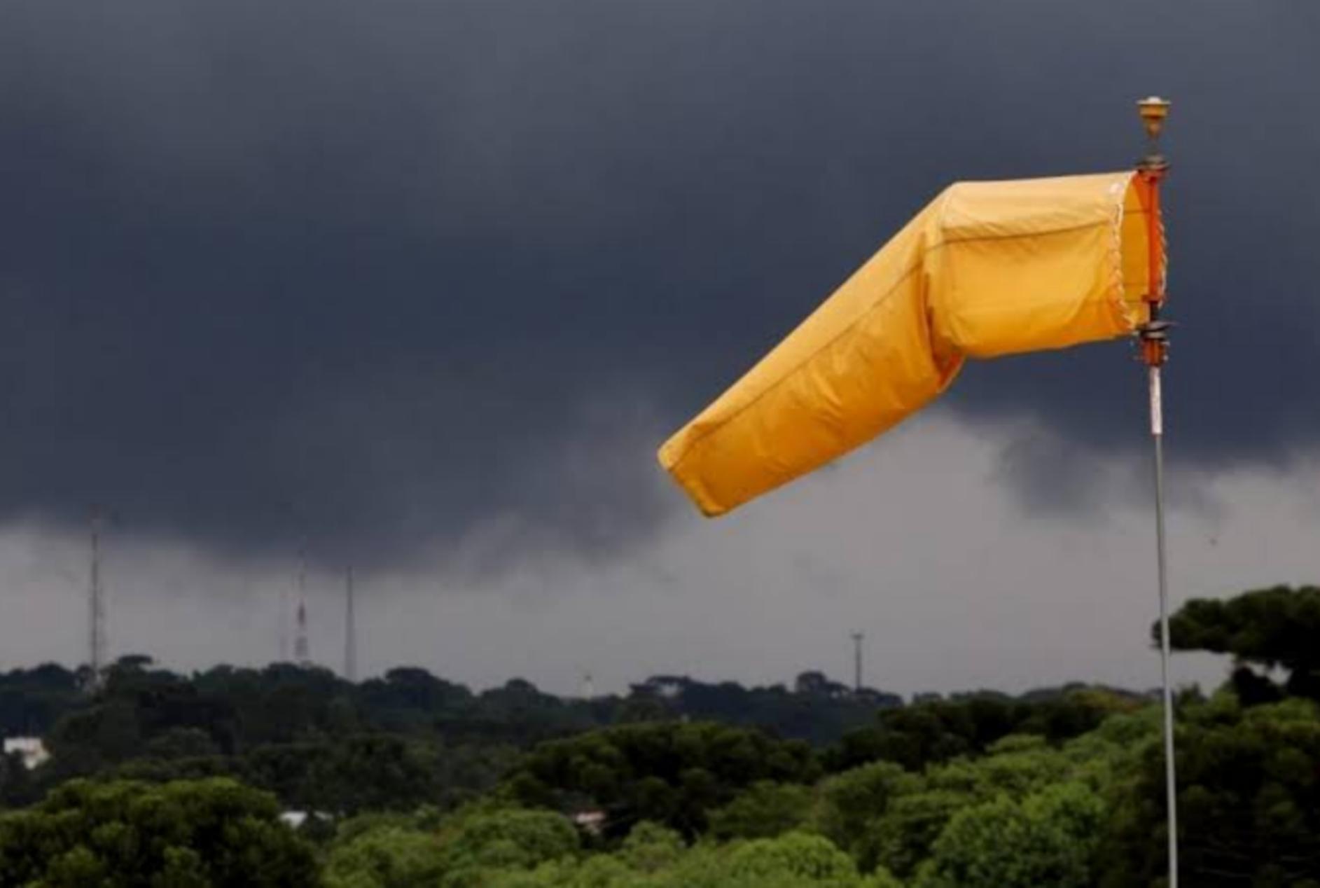 Alerta de tempestade é ampliado no Paraná; veja as cidades e os riscos previstos