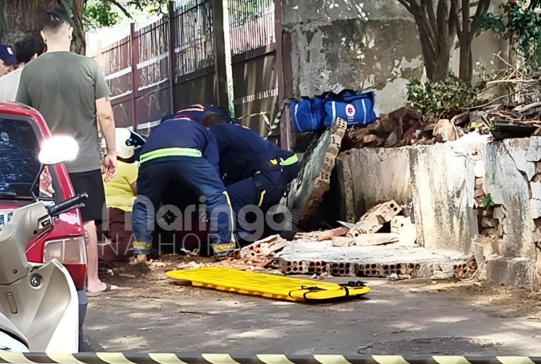 Mãe e filha são atingidas por muro ao tentar pegar flor em árvore na região