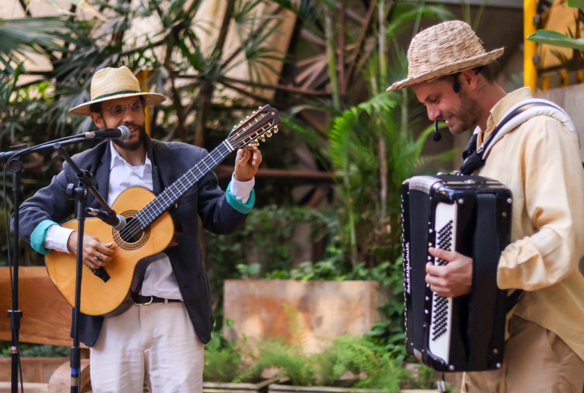 ‘Virada Cultural 2026’ começa com causos, viola e memórias do interior no Paço Municipal