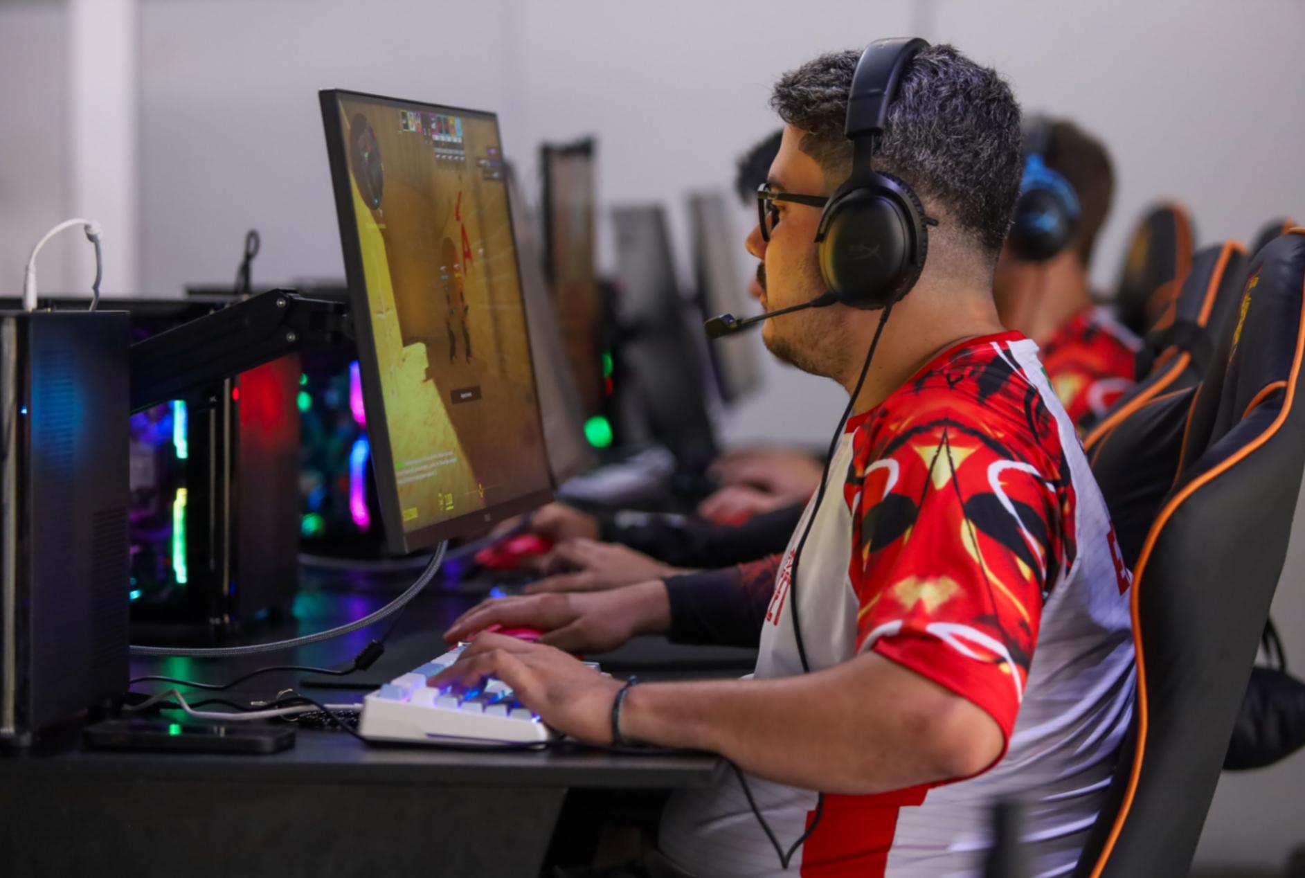 Dia do Gamer: Competições de CS2 antecedem evento de jogos digitais e realidade virtual