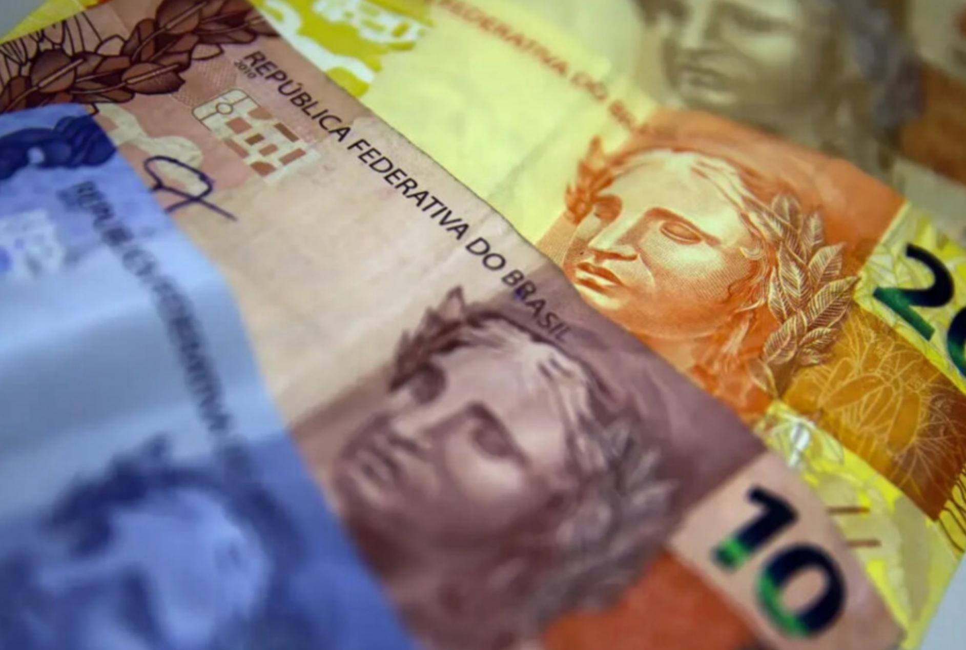 Prazo para pagamento da segunda parcela do 13º muda em 2026; veja a nova data