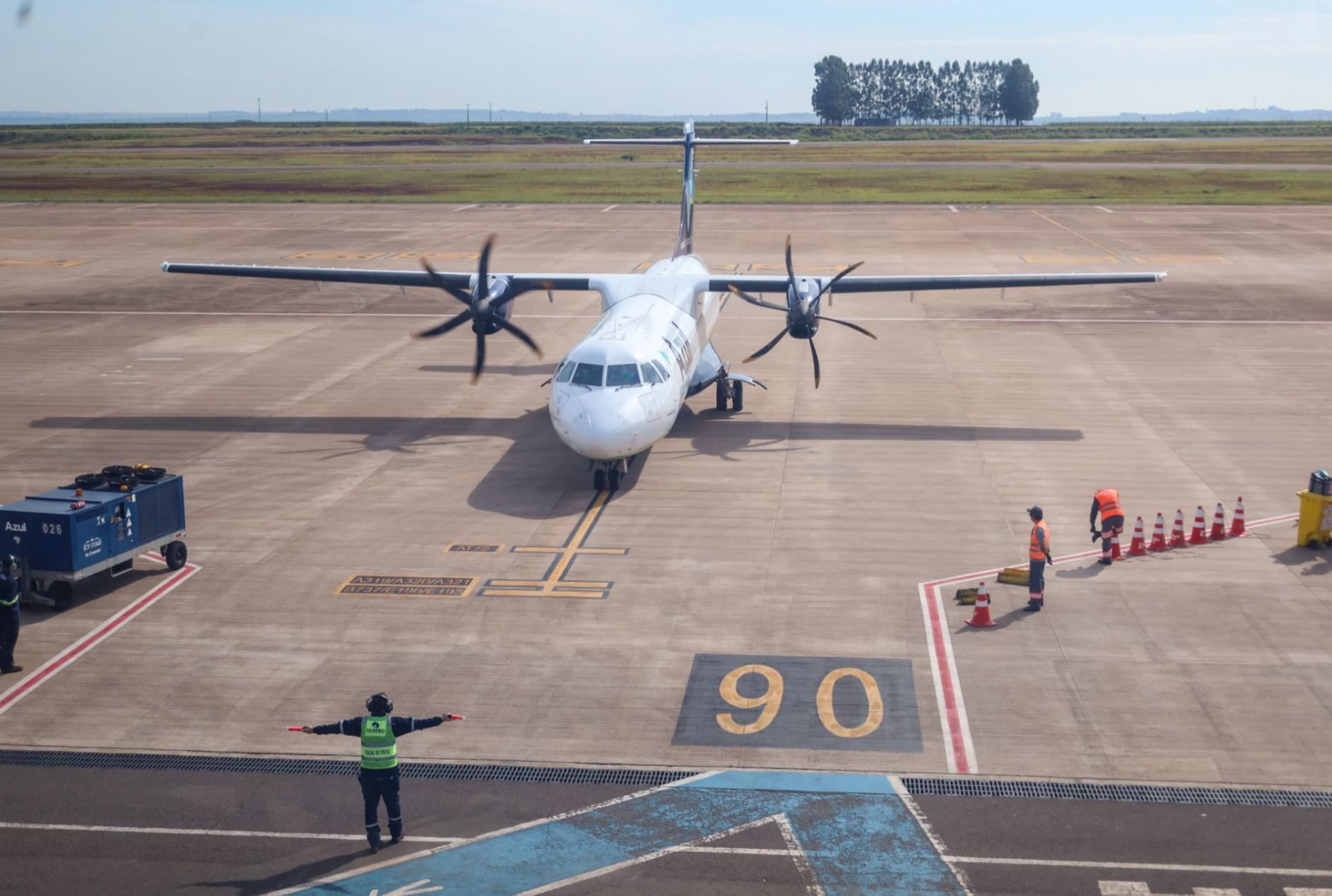 foto de Aeroporto de Maringá ganha novo horário para Curitiba e bate recorde com 749 voos no mês