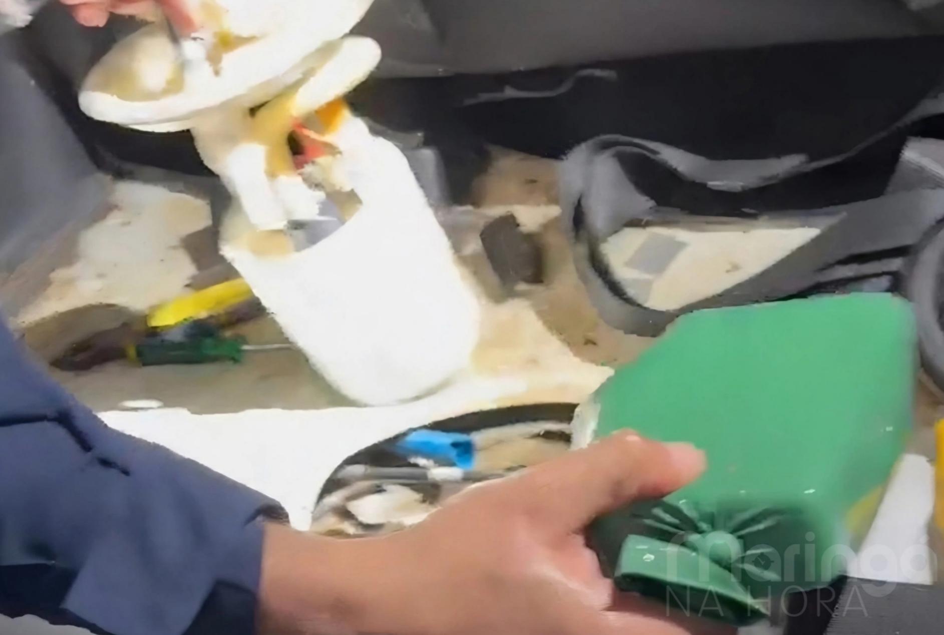 PRF apreende quase 25 kg de pasta base de cocaína escondidos em tanque de combustível em Maringá