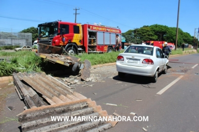 foto de Motorista invade pista e bate de frente com carro que transportava funcionários do SAMU em Maringá