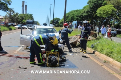 foto de Motorista invade pista e bate de frente com carro que transportava funcionários do SAMU em Maringá