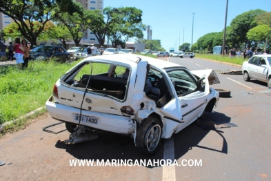 foto de Motorista invade pista e bate de frente com carro que transportava funcionários do SAMU em Maringá