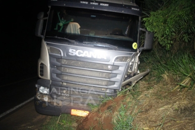 foto de Homem morre após carro bater de frente com carreta entre Iguaraçu e Astorga