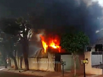 foto de Incêndio de grandes proporções destruiu empresa em Sarandi 