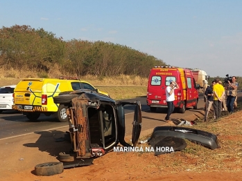 foto de Motorista fica ferido após ser ejetado de carro após capotamento na BR-376