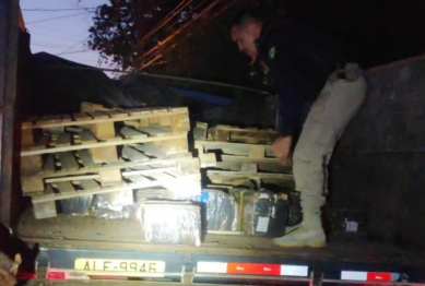 foto de PRF apreende mais de uma tonelada de maconha próximo à Maringá