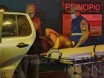 foto de Motorista perde o controle da direção e colide veículo contra poste em Maringá