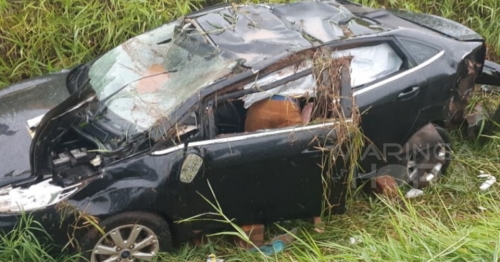 Capotamento entre o Distrito de Iguatemi e a cidade Mandaguaçu deixa quatro pessoas feridas