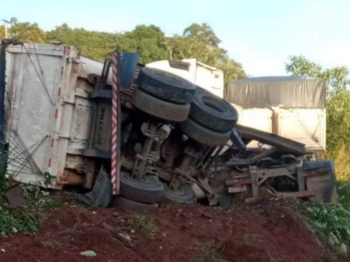 foto de Três rapazes acabam morrendo após colisão frontal em rodovia no Paraná 